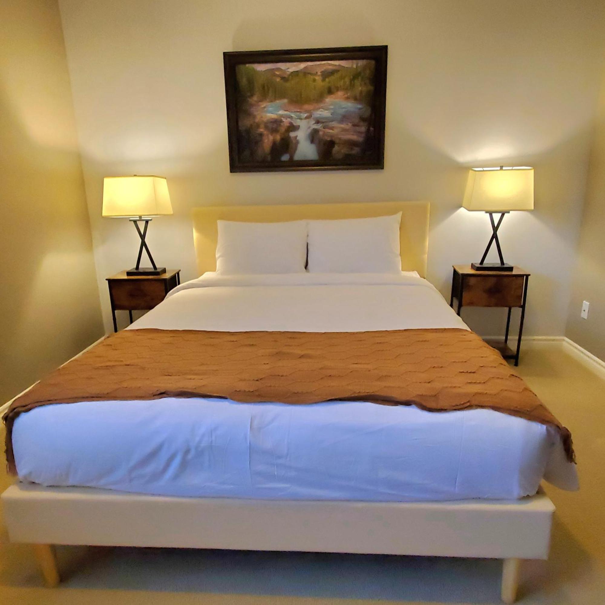 Private 2 Bedrooms Suite Near Hwy 1, Cultus Lake, Heritage Park, Fishing, Coliseum Chilliwack Esterno foto